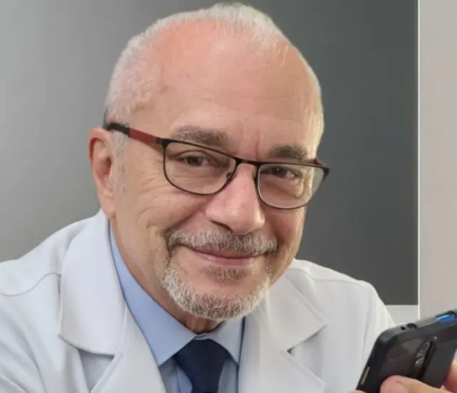 Dr. Denis Neves Fróes